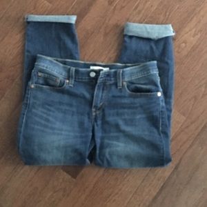 Levi’s boyfriend fit Women’s size 28